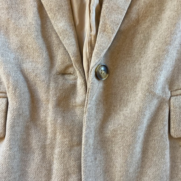American Eagle Outfitters Tan Blazer with Notched Lapels - Picture 4 of 6